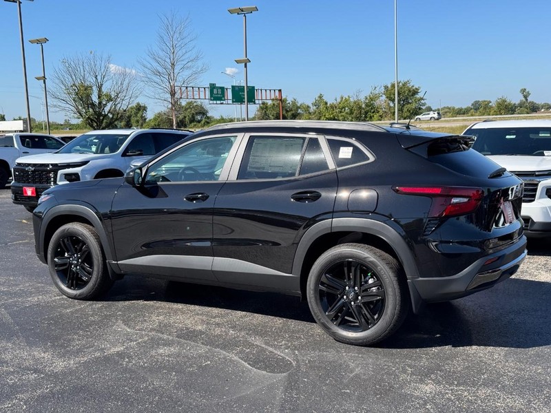 Chevrolet Trax Vehicle Full-screen Gallery Image 3