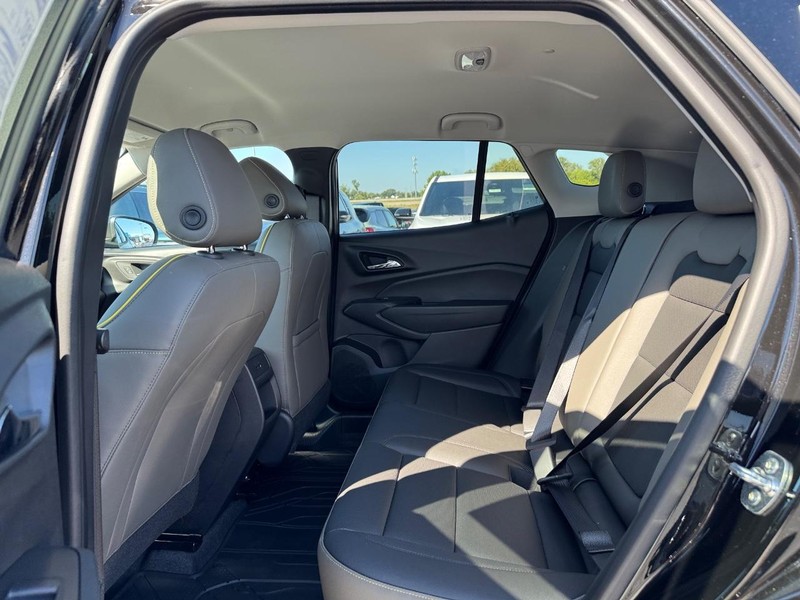 Chevrolet Trax Vehicle Full-screen Gallery Image 6