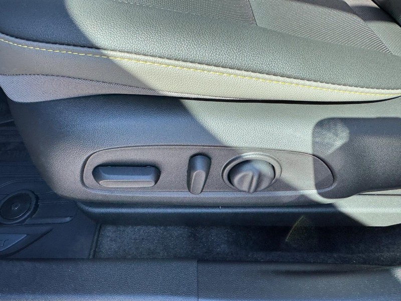 Chevrolet Trax Vehicle Full-screen Gallery Image 12