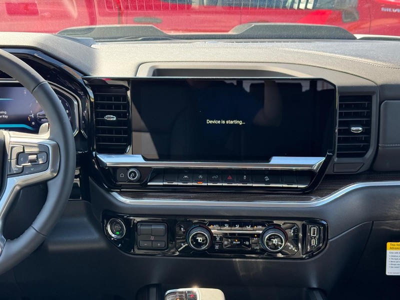 Chevrolet Silverado 1500 Vehicle Full-screen Gallery Image 8