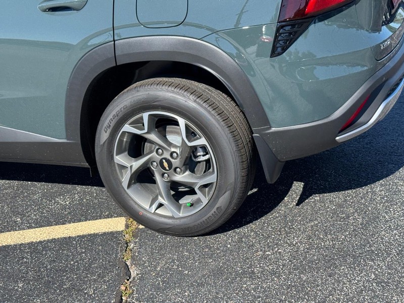 Chevrolet Trax Vehicle Full-screen Gallery Image 4