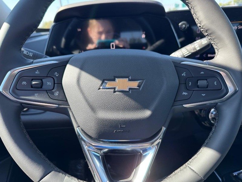 Chevrolet Trax Vehicle Full-screen Gallery Image 12