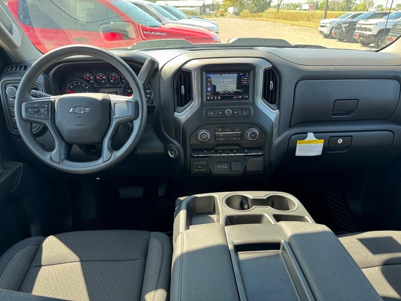 Chevrolet Silverado 1500 Vehicle Full-screen Gallery Image 6