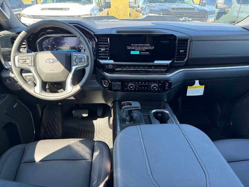 Chevrolet Silverado 1500 Vehicle Full-screen Gallery Image 6