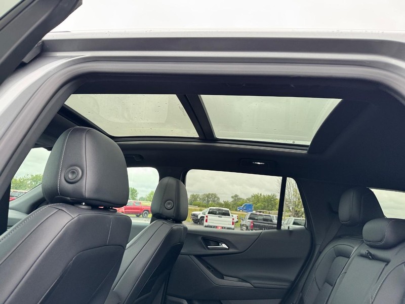 Chevrolet Equinox Vehicle Full-screen Gallery Image 6