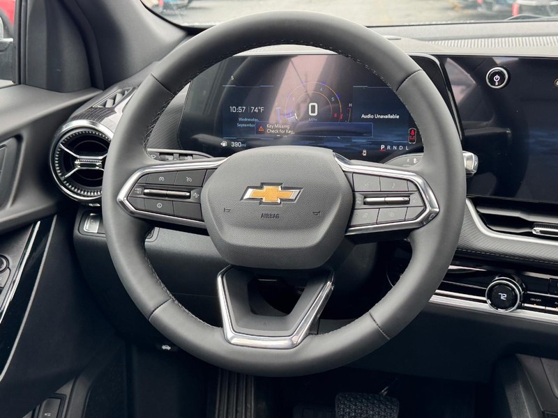 Chevrolet Equinox Vehicle Full-screen Gallery Image 8