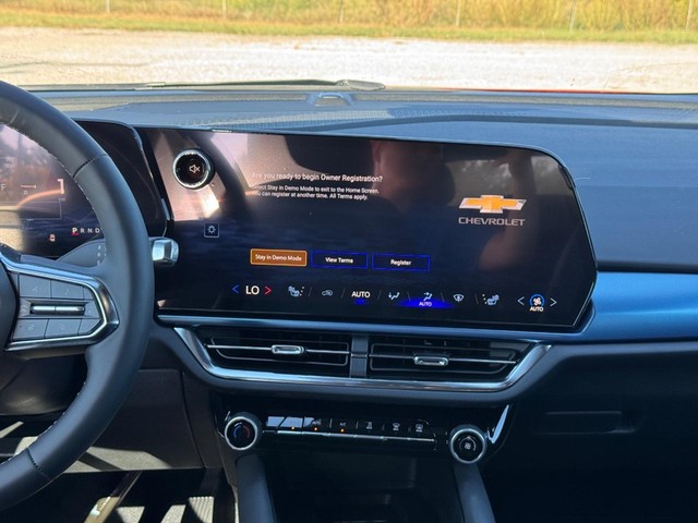 2026 Chevrolet Equinox EV 2LT - Photo 8