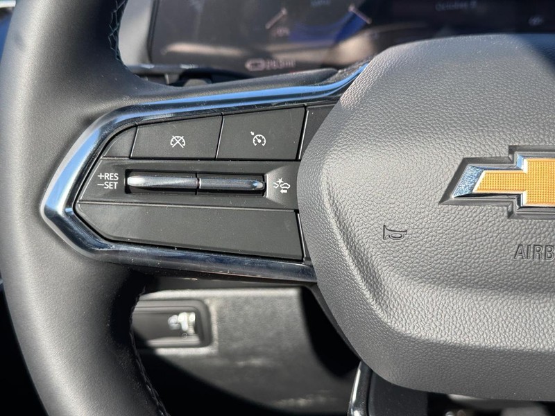 Chevrolet Equinox EV Vehicle Full-screen Gallery Image 13