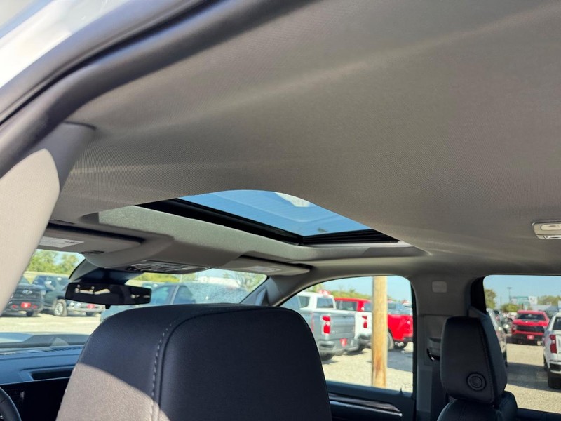 Chevrolet Silverado 1500 Vehicle Full-screen Gallery Image 6