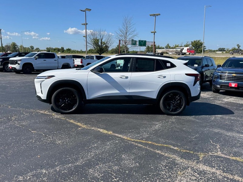 Chevrolet Trax Vehicle Full-screen Gallery Image 2