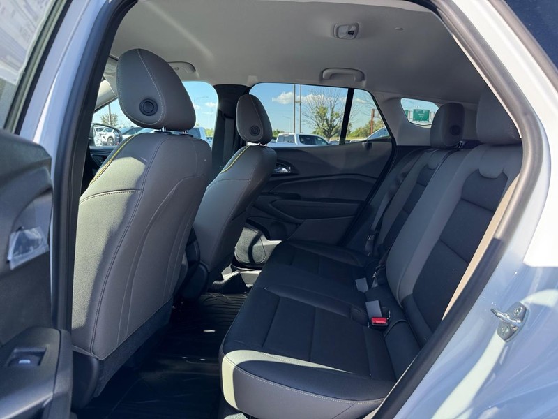 Chevrolet Trax Vehicle Full-screen Gallery Image 5