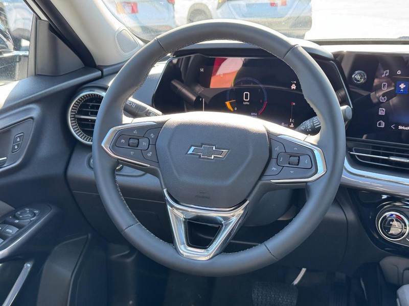 Chevrolet Trax Vehicle Full-screen Gallery Image 7