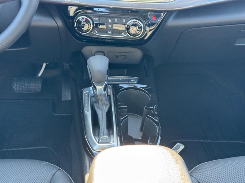 Chevrolet Trax Vehicle Full-screen Gallery Image 10