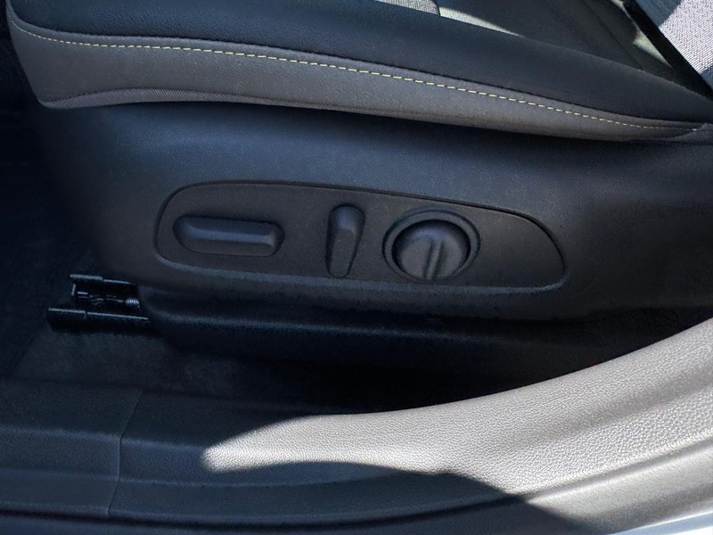 Chevrolet Trax Vehicle Full-screen Gallery Image 11