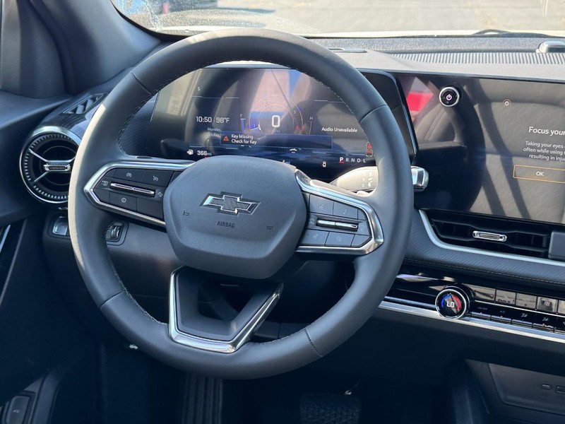 Chevrolet Equinox Vehicle Full-screen Gallery Image 7