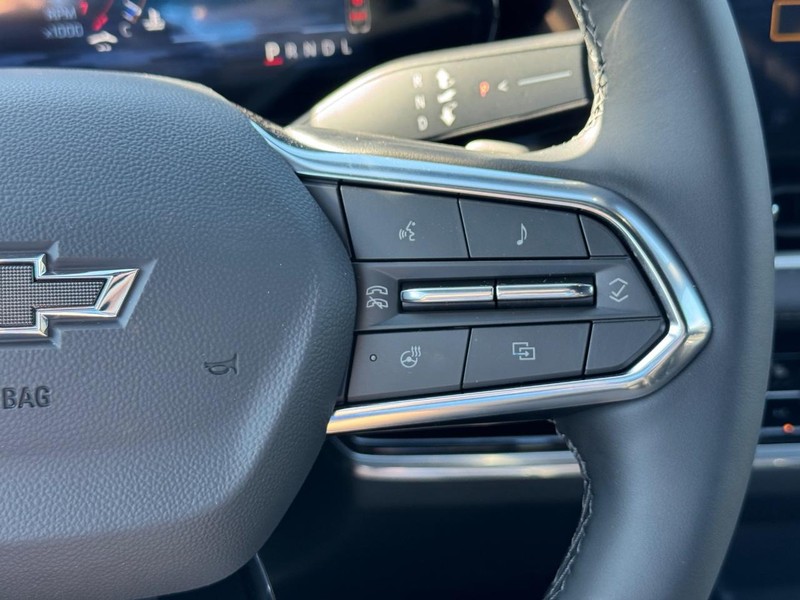 Chevrolet Equinox Vehicle Full-screen Gallery Image 14