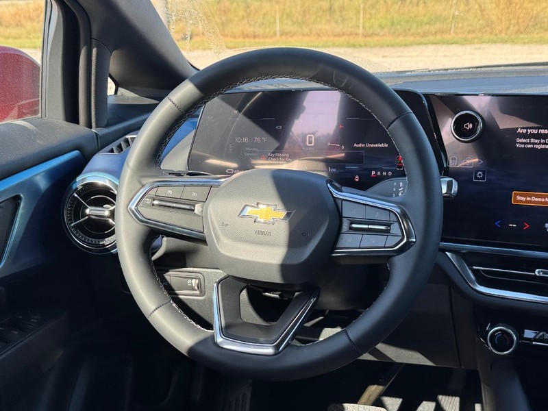 Chevrolet Equinox EV Vehicle Full-screen Gallery Image 7