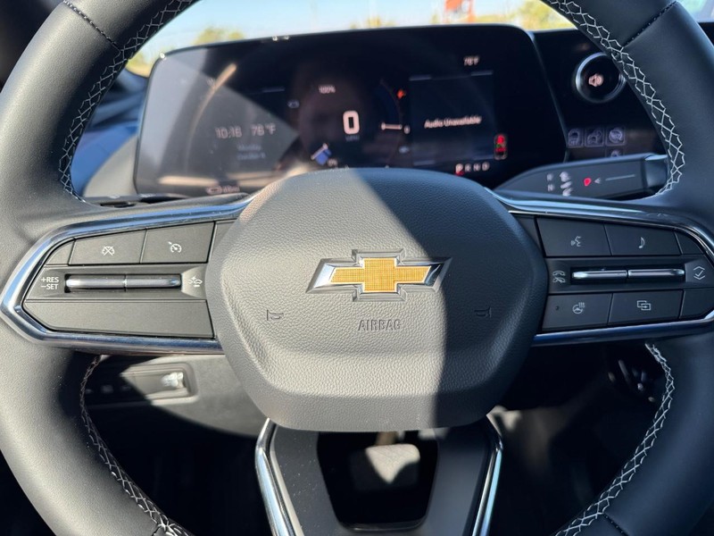 Chevrolet Equinox EV Vehicle Full-screen Gallery Image 12