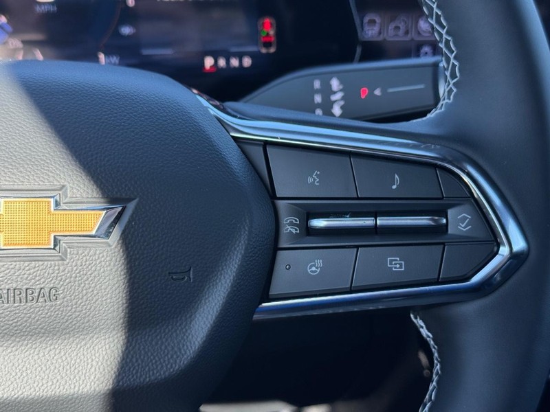 Chevrolet Equinox EV Vehicle Full-screen Gallery Image 14