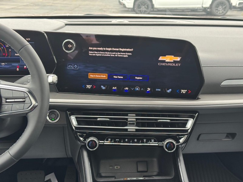 Chevrolet Traverse Vehicle Full-screen Gallery Image 11