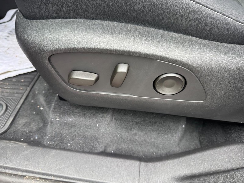 Chevrolet Traverse Vehicle Full-screen Gallery Image 13