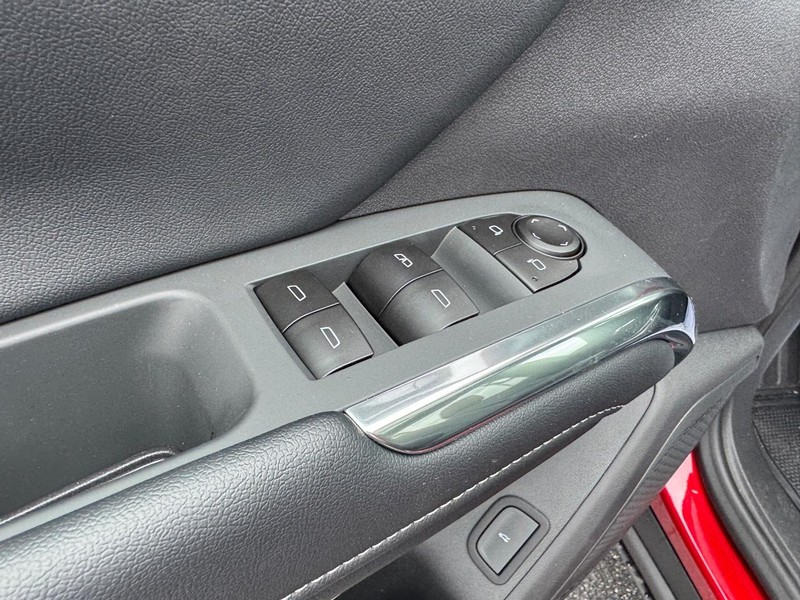 Chevrolet Traverse Vehicle Full-screen Gallery Image 14