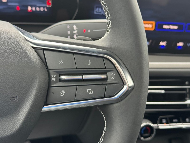 Chevrolet Traverse Vehicle Full-screen Gallery Image 17