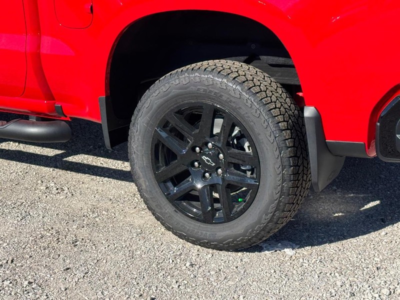 Chevrolet Silverado 1500 Vehicle Full-screen Gallery Image 4