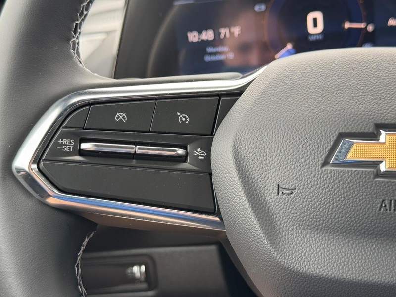 Chevrolet Equinox EV Vehicle Full-screen Gallery Image 13