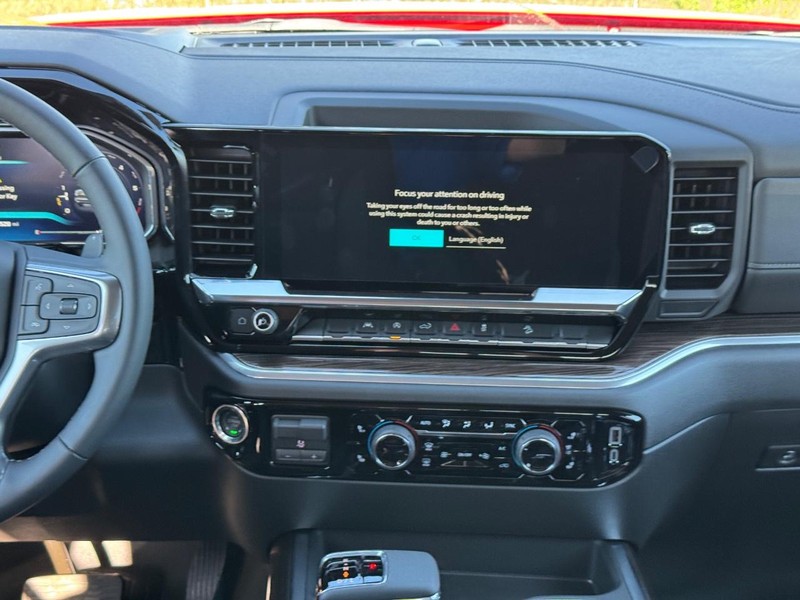 Chevrolet Silverado 1500 Vehicle Full-screen Gallery Image 8