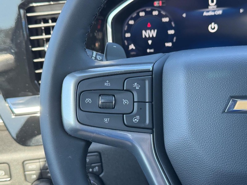 Chevrolet Silverado 1500 Vehicle Full-screen Gallery Image 13