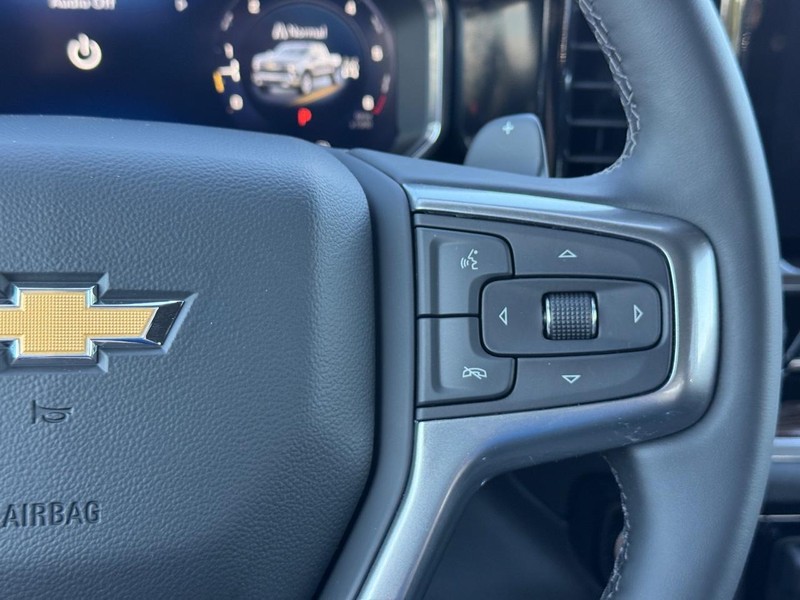 Chevrolet Silverado 1500 Vehicle Full-screen Gallery Image 14