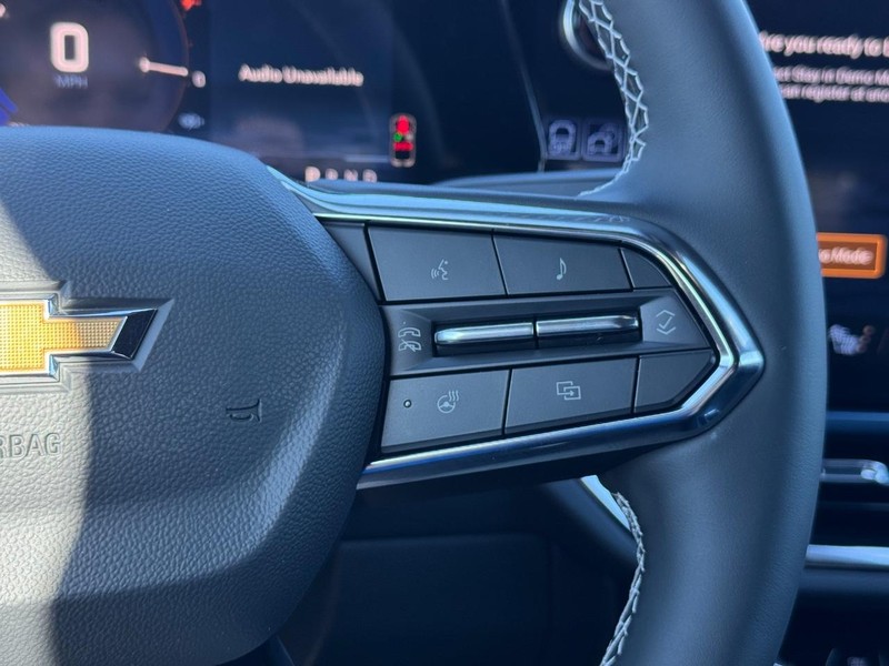 Chevrolet Equinox EV Vehicle Full-screen Gallery Image 14