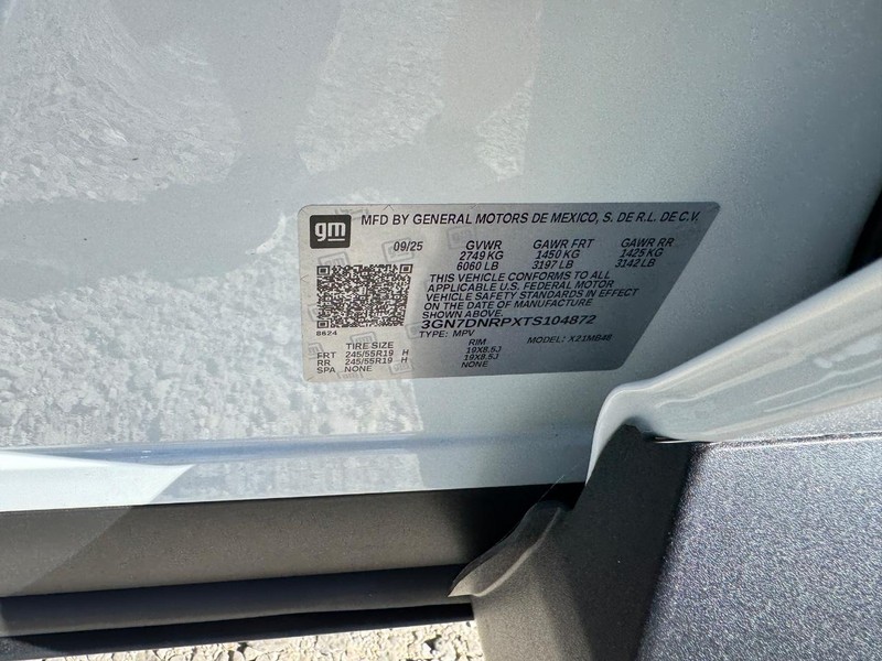 Chevrolet Equinox EV Vehicle Full-screen Gallery Image 17