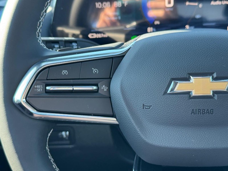 Chevrolet Equinox EV Vehicle Full-screen Gallery Image 14