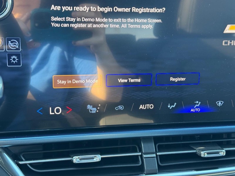 Chevrolet Equinox EV Vehicle Full-screen Gallery Image 16