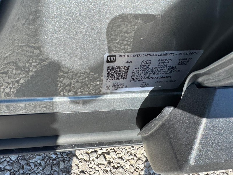 Chevrolet Equinox EV Vehicle Full-screen Gallery Image 18