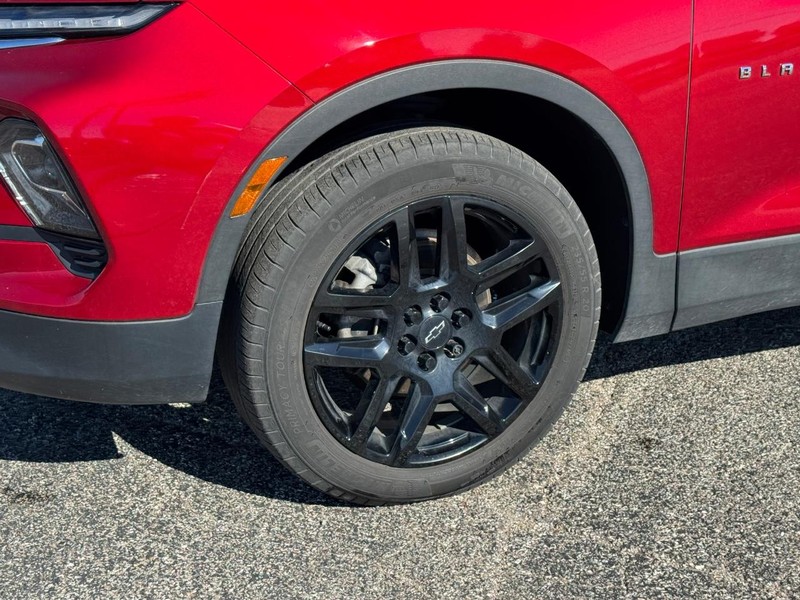 Chevrolet Blazer Vehicle Full-screen Gallery Image 9