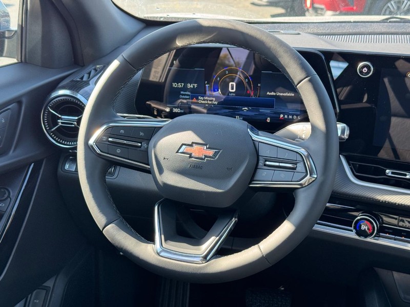 Chevrolet Equinox Vehicle Full-screen Gallery Image 7