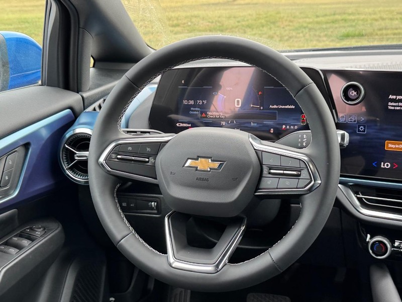 Chevrolet Equinox EV Vehicle Full-screen Gallery Image 6