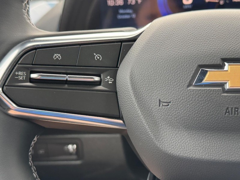 Chevrolet Equinox EV Vehicle Full-screen Gallery Image 13