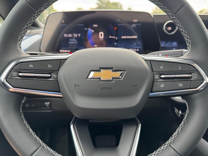 Chevrolet Equinox EV Vehicle Full-screen Gallery Image 13