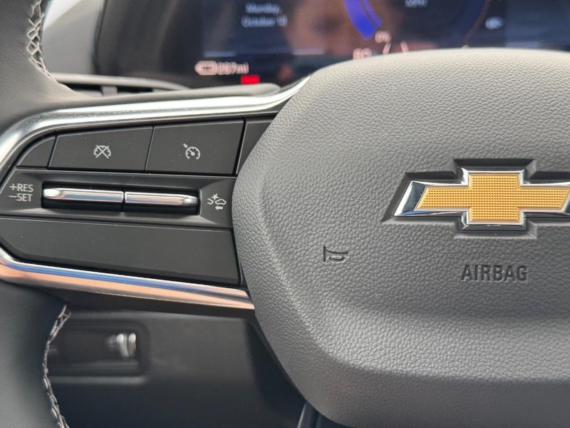 Chevrolet Equinox EV Vehicle Full-screen Gallery Image 14