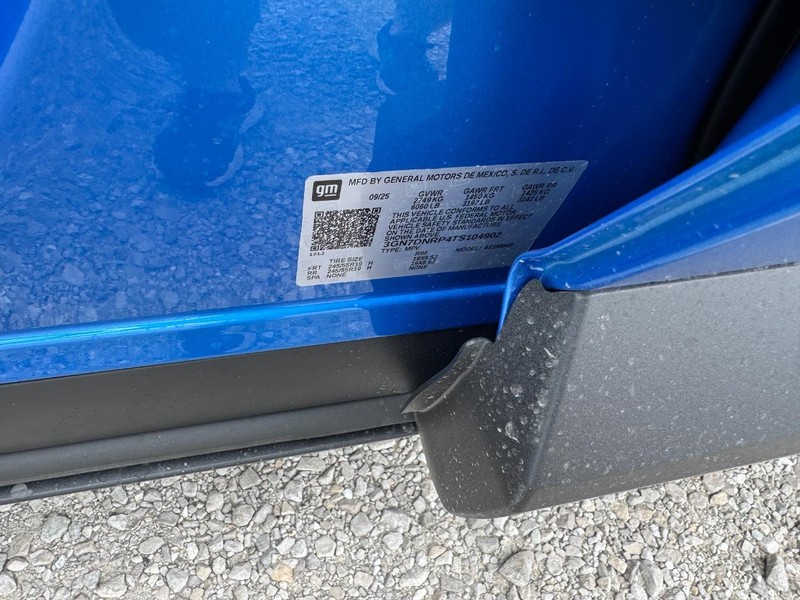 Chevrolet Equinox EV Vehicle Full-screen Gallery Image 18