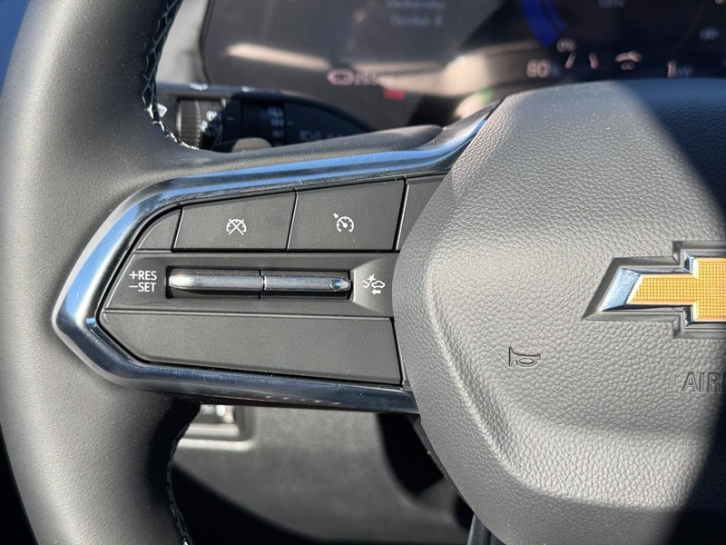 Chevrolet Equinox EV Vehicle Full-screen Gallery Image 13