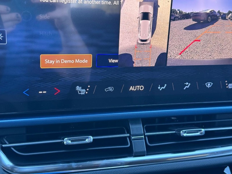 Chevrolet Equinox EV Vehicle Full-screen Gallery Image 15