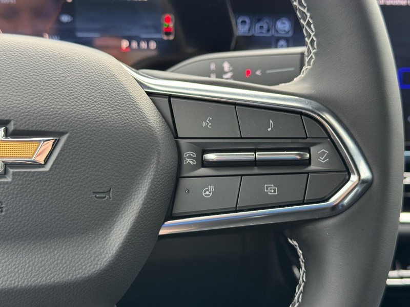 Chevrolet Equinox EV Vehicle Full-screen Gallery Image 14