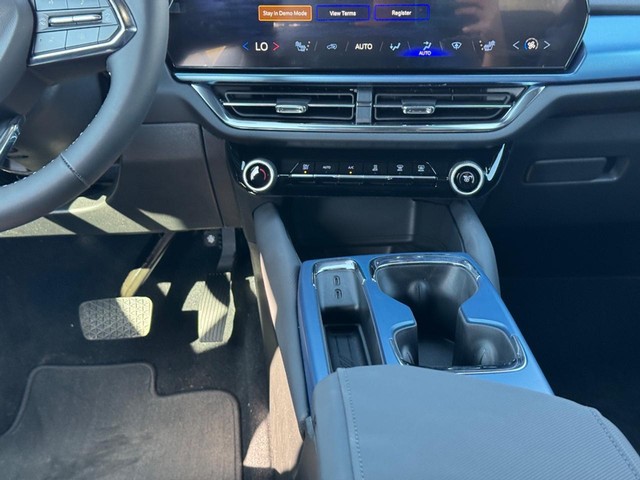 2026 Chevrolet Equinox EV 2LT - Photo 9