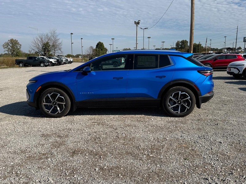 Chevrolet Equinox EV Vehicle Full-screen Gallery Image 2