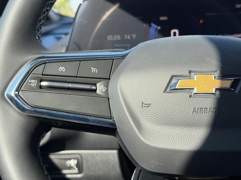 Chevrolet Equinox EV Vehicle Full-screen Gallery Image 13